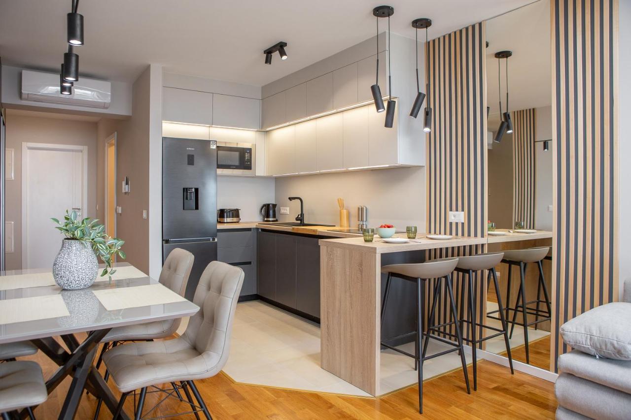 A&N Apartment - Partial Sea View And Free Parking มาคาร์สกา ภายนอก รูปภาพ